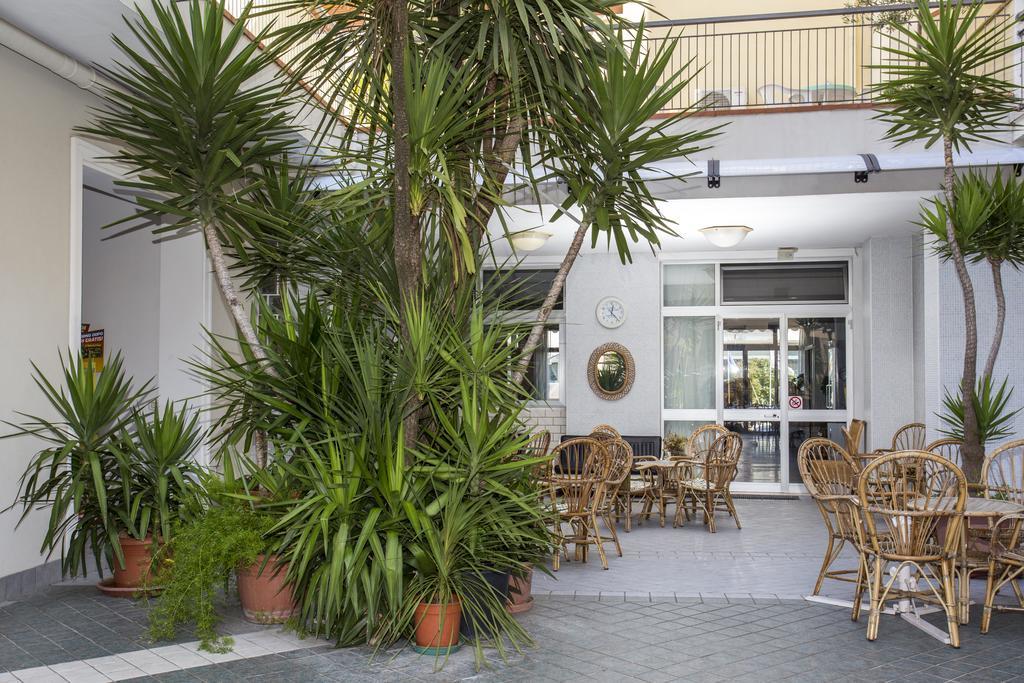 Hotel Lugano Cattolica Esterno foto