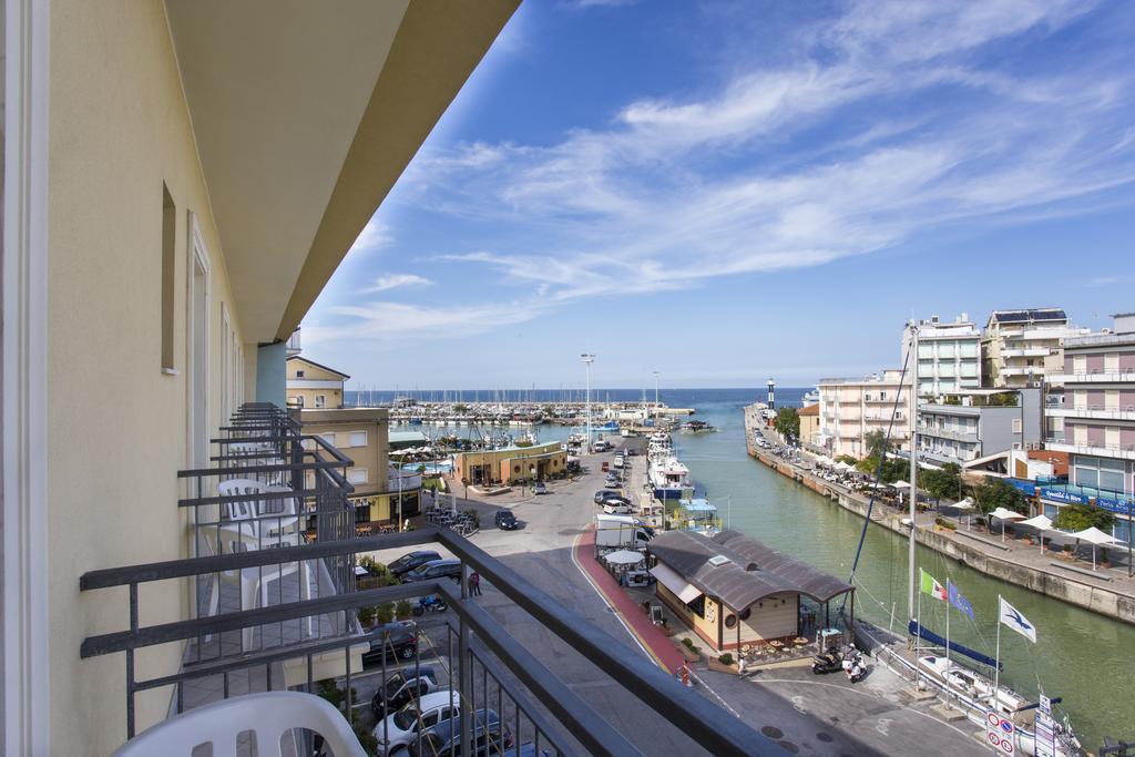 Hotel Lugano Cattolica Camera foto